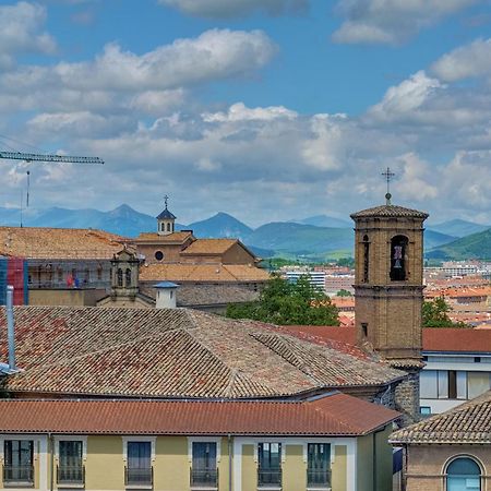 Una atalaya sobre el Casco Antiguo Pamplona Exterior foto